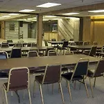 Yellowstone River Inn & Suites 